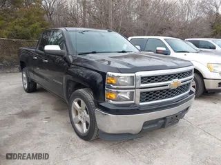 2015 Chevrolet Silverado 1500 LS with VIN 1GCRCPEH4FZ328290, listed as a IAAI auction lot 41584552 with 228,549 mi miles. Bid and sale history available at carsss.com. Image 1.