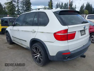 2008 BMW X5 3.0si with VIN 5UXFE43508L027587, listed as a IAAI auction lot 42054376 with 142,838 mi miles. Bid and sale history available at carsss.com. Image 3.