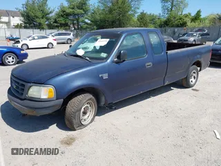 2003 Ford F-150 XL z VIN 1FTRX17W03NB84642, wystawiony jako IAAI lot #42141979 z przebiegiem 112 902 mil mil oraz . Historia ofert i sprzedaży dostępna na DreamBid. Obrazek 2.