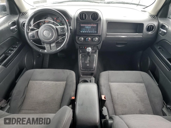 2011 Jeep Patriot Latitude z VIN 1J4NF1GB2BD280818, wystawiony jako Copart lot #56779975 z przebiegiem 172 738 mil mil oraz Czysty tytuł • Clean title. Historia ofert i sprzedaży dostępna na DreamBid. Obrazek 8.