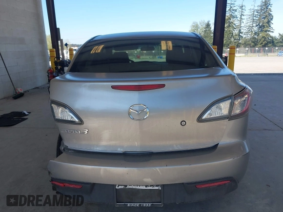 2011 Mazda Mazda3 i Sport with VIN JM1BL1UF4B1433743, listed as a IAAI auction lot 42021606 with 116,288 mi miles. Bid and sale history available at carsss.com. Image 15.