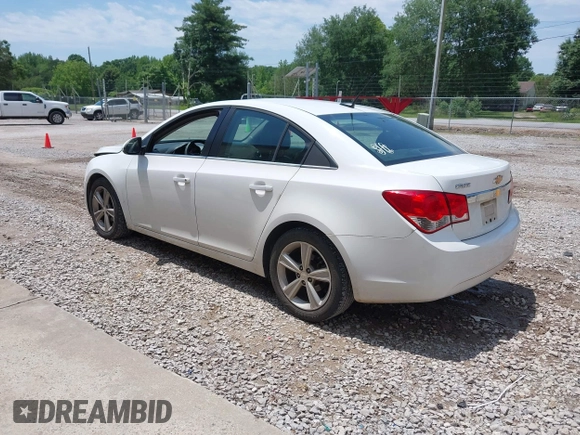 2014 Chevrolet Cruze 2LT z VIN 1G1PE5SB7E7115794, wystawiony jako IAAI lot #42271519 z przebiegiem 160 369 mil mil oraz . Historia ofert i sprzedaży dostępna na DreamBid. Obrazek 3.