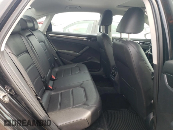 2017 Volkswagen Passat SE with VIN 1VWGT7A36HC063392, listed as a Copart auction lot 60846895 with 153,006 mi miles and Clean title. Bid and sale history available at DreamBid. Image 10.