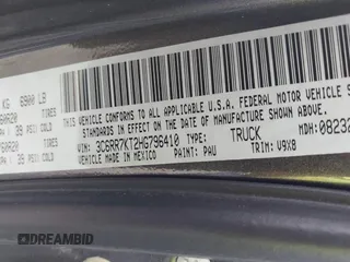 2017 Ram 1500 Express z VIN 3C6RR7KT2HG796410, wystawiony jako IAAI lot #41771608 z przebiegiem 140 662 mil mil oraz . Historia ofert i sprzedaży dostępna na DreamBid. Obrazek 9.