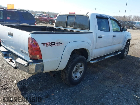 2008 Toyota Tacoma PreRunner with VIN 5TEJU62N38Z560157, listed as a IAAI auction lot 41608600 with 216,045 mi miles. Bid and sale history available at carsss.com. Image 4.