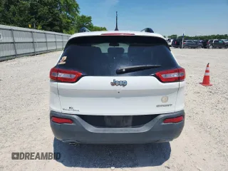 2017 Jeep Cherokee Sport z VIN 1C4PJLAB5HW503271, wystawiony jako Copart lot #58345205 z przebiegiem 125 311 mil mil oraz Szkoda całkowita • Salvage title. Historia ofert i sprzedaży dostępna na DreamBid. Obrazek 6.