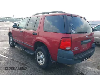 2005 Ford Explorer XLS z VIN 1FMZU62K85UB30746, wystawiony jako IAAI lot #42350564 z przebiegiem 164 685 mil mil oraz . Historia ofert i sprzedaży dostępna na DreamBid. Obrazek 3.