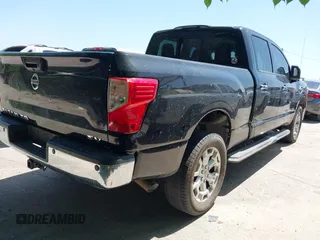 2016 Nissan Titan Platinum Reserve z VIN 1N6BA1F29GN505226, wystawiony jako IAAI lot #42016948 z przebiegiem 176 821 mil mil oraz . Historia ofert i sprzedaży dostępna na DreamBid. Obrazek 4.