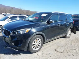 2017 Kia Sorento LX z VIN 5XYPGDA31HG278535, wystawiony jako IAAI lot #41578980 z przebiegiem 124 957 mil mil oraz . Historia ofert i sprzedaży dostępna na DreamBid. Obrazek 6.