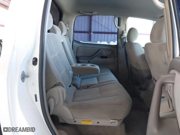2005 Toyota Tundra SR5 with VIN 5TBET34155S475769, listed as a IAAI auction lot 41663685 with 271,212 mi miles. Bid and sale history available at carsss.com. Image 8.