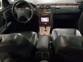 2001 Mercedes-Benz E 320/430 4 Matic with VIN WDBJF83J31X057905, listed as a Copart auction lot 50656425 with 155,217 mi miles and Salvage Title. Bid and sale history available at DreamBid. Image 8.