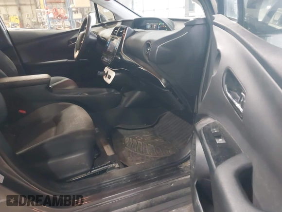 2017 Toyota Prius Two with VIN JTDKBRFU9H3577850, listed as a IAAI auction lot 40937287 with 130,856 mi miles. Bid and sale history available at carsss.com. Image 5.