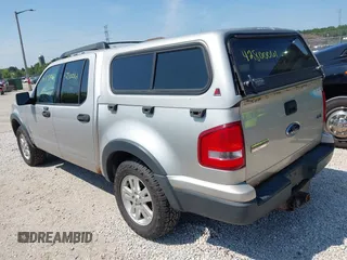 2007 Ford Explorer Sport Trac XLT z VIN 1FMEU51K37UB56300, wystawiony jako IAAI lot #42800061 z przebiegiem 177 751 mil mil oraz . Historia ofert i sprzedaży dostępna na DreamBid. Obrazek 3.