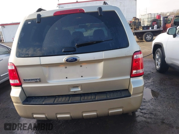 2011 Ford Escape XLT with VIN 1FMCU0D79BKA75629, listed as a IAAI auction lot 41522808 with 189,494 mi miles. Bid and sale history available at carsss.com. Image 16.