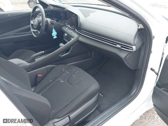 2024 Hyundai Elantra SEL with VIN KMHLM4DG6RU732392, listed as a IAAI auction lot 40746608 with 8,331 mi miles. Bid and sale history available at carsss.com. Image 5.