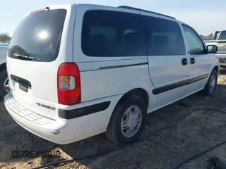 2000 Chevrolet Venture LT 1SD Pkg with VIN 1GNDX03E1YD148013, listed as a IAAI auction lot 41861983 with 107,638 mi miles. Bid and sale history available at carsss.com. Image 4.
