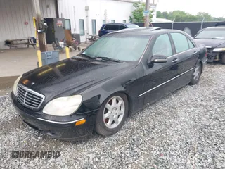 2000 Mercedes-Benz S with VIN WDBNG70J4YA020596, listed as a IAAI auction lot 42101357 with Not Provided miles. Bid and sale history available at carsss.com. Image 2.