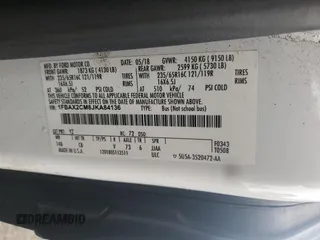 2018 Ford Transit Passenger XL z VIN 1FBAX2CM8JKA84136, wystawiony jako Copart lot #56223685 z przebiegiem 174 469 mil mil oraz Szkoda całkowita • Salvage title. Historia ofert i sprzedaży dostępna na DreamBid. Obrazek 13.