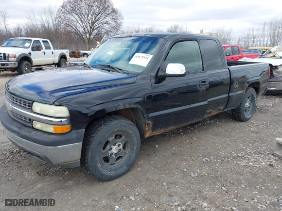 2002 Chevrolet Silverado 1500 LT with VIN 2GCEK19T121402054, listed as a IAAI auction lot 42017434 with 224,970 mi miles. Bid and sale history available at carsss.com. Image 2.
