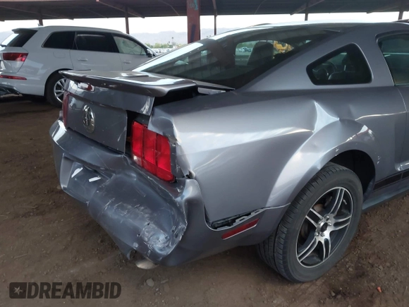 2007 Ford Mustang Deluxe with VIN 1ZVHT80N775234974, listed as a IAAI auction lot 42029377 with 227,856 mi miles. Bid and sale history available at carsss.com. Image 6.