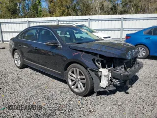 2017 Volkswagen Passat SEL Premium z VIN 1VWCT7A32HC077806, wystawiony jako Copart lot #47272815 z przebiegiem 127 040 mil mil oraz Szkoda całkowita • Salvage title. Historia ofert i sprzedaży dostępna na DreamBid. Obrazek 4.