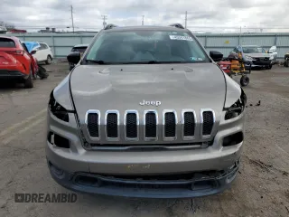 2017 Jeep Cherokee Altitude with VIN 1C4PJMAS7HW512463, listed as a Copart auction lot 45341865 with 90,178 mi miles and Salvage title. Bid and sale history available at DreamBid. Image 5.