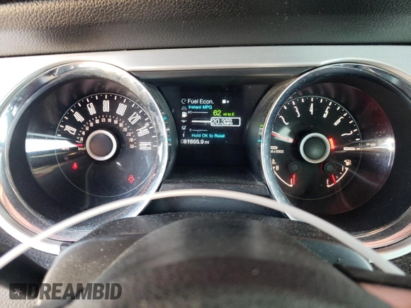 2014 Ford Mustang V6 z VIN 1ZVBP8AM9E5295336, wystawiony jako Copart lot #60023635 z przebiegiem 81 855 mil mil oraz Szkoda całkowita • Salvage title. Historia ofert i sprzedaży dostępna na DreamBid. Obrazek 9.