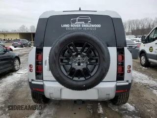 2024 Land Rover Defender S z VIN SALEJ7EU8R2315730, wystawiony jako Copart lot #42731245 z przebiegiem 249 mil mil oraz Szkoda całkowita • Salvage title. Historia ofert i sprzedaży dostępna na DreamBid. Obrazek 6.