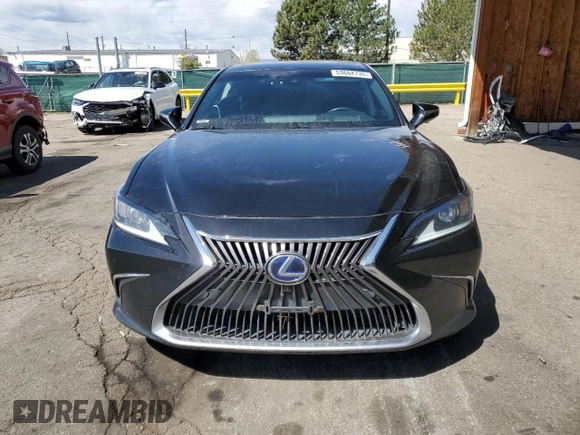 2019 Lexus ES 300h z VIN 58AB21B11KU003746, wystawiony jako Copart lot #53684735 z przebiegiem 260 469 mil mil oraz Szkoda całkowita • Salvage title. Historia ofert i sprzedaży dostępna na DreamBid. Obrazek 5.