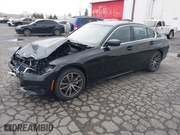 2021 BMW 3 Series 330i xDrive with VIN 3MW5R7J08M8C16500, listed as a IAAI auction lot 41469052 with 21,660 mi miles. Bid and sale history available at carsss.com. Image 2.
