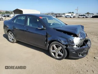 2010 Volkswagen Jetta Limited Edition with VIN 3VWAZ7AJ1AM119889, listed as a Copart auction lot 60680275 with 90,778 mi miles and Salvage title. Bid and sale history available at DreamBid. Image 4.