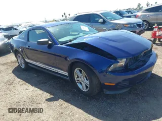 2011 Ford Mustang V6 with VIN 1ZVBP8AM1B5128934, listed as a IAAI auction lot 41805865 with 165,178 mi miles and . Bid and sale history available at carsss.com. Image 1.
