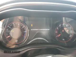 2017 Dodge Challenger SXT z VIN 2C3CDZAG3HH607149, wystawiony jako Copart lot #81941844 z przebiegiem 141 536 mil mil oraz Szkoda całkowita • Salvage title. Historia ofert i sprzedaży dostępna na DreamBid. Obrazek 9.