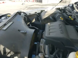 2012 Ram 1500 Tradesman z VIN 1C6RD6FP8CS231893, wystawiony jako IAAI lot #41097504 z przebiegiem 131 717 mil mil oraz . Historia ofert i sprzedaży dostępna na DreamBid. Obrazek 19.