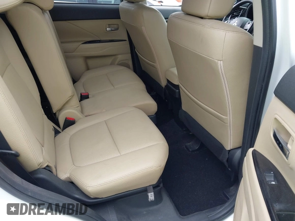2016 Mitsubishi Outlander GT z VIN JA4JZ4AX1GZ012333, wystawiony jako IAAI lot #42186100 z przebiegiem 163 306 mil mil oraz . Historia ofert i sprzedaży dostępna na DreamBid. Obrazek 8.