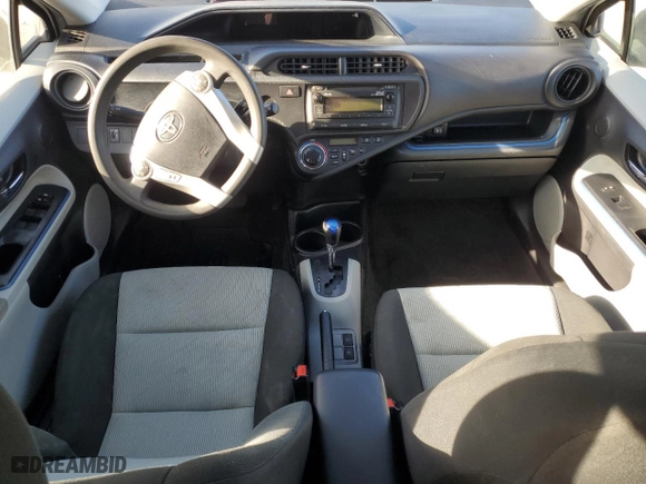 2013 Toyota Prius c One with VIN JTDKDTB34D1542840, listed as a Copart auction lot 87762425 with 0 mi miles and Clean Title. Bid and sale history available at carsss.com. Image 8.