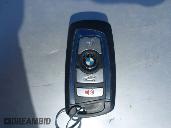 2016 BMW X4 xDrive28i with VIN 5UXXW3C52G0R20677, listed as a IAAI auction lot 42085953 with 88,000 mi miles and . Bid and sale history available at DreamBid. Image 11.