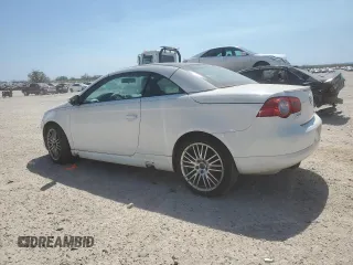 2011 Volkswagen Eos Komfort with VIN WVWBW7AH7BV002564, listed as a Copart auction lot 48761785 with 100,512 mi miles and Clean Title. Bid and sale history available at DreamBid. Image 2.