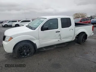 2021 Nissan Frontier SV z VIN 1N6ED0EA5MN711159, wystawiony jako Copart lot #49141955 z przebiegiem 59 808 mil mil oraz Szkody całkowita. Historia ofert i sprzedaży dostępna na DreamBid. Obrazek 1.