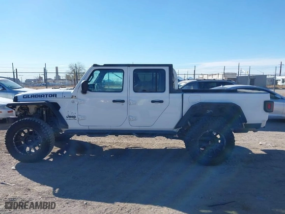 2020 Jeep Gladiator Sport S with VIN 1C6HJTAG3LL126683, listed as a IAAI auction lot 41592873 with 1 mi miles. Bid and sale history available at carsss.com. Image 14.