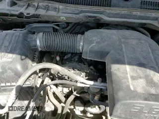 2019 Ram 1500 Express z VIN 1C6RR6FG7KS704926, wystawiony jako Copart lot #48547375 z przebiegiem 52 243 mil mil oraz Szkoda całkowita • Salvage title. Historia ofert i sprzedaży dostępna na DreamBid. Obrazek 13.