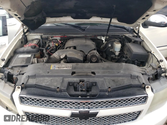 2008 Chevrolet Suburban LT w/2LT with VIN 1GNFK16328R193634, listed as a Copart auction lot 68741644 with 265,320 mi miles and Salvage Title. Bid and sale history available at carsss.com. Image 12.