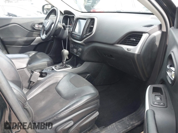 2018 Jeep Cherokee Latitude Plus with VIN 1C4PJLLB6JD520014, listed as a IAAI auction lot 41771997 with 171,405 mi miles. Bid and sale history available at carsss.com. Image 5.