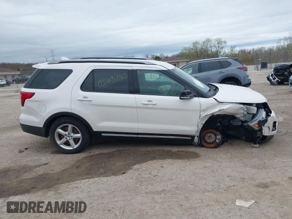 2017 Ford Explorer XLT with VIN 1FM5K8D81HGD96887, listed as a IAAI auction lot 42163740 with 91,413 mi miles and . Bid and sale history available at DreamBid. Image 13.