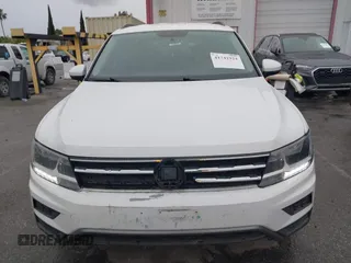2019 Volkswagen Tiguan S z VIN 3VV1B7AX7KM018189, wystawiony jako IAAI lot #41741924 z przebiegiem 61 740 mil mil oraz . Historia ofert i sprzedaży dostępna na DreamBid. Obrazek 12.