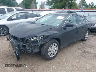 2010 Mazda 6 i Sport with VIN 1YVHZ8BH9A5M12698, listed as a IAAI auction lot 39521538 with 175,114 mi miles. Bid and sale history available at carsss.com. Image 2.