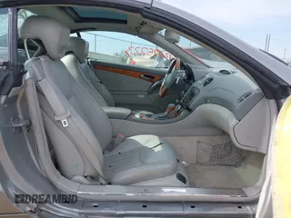 2011 Mercedes-Benz SL 550 z VIN WDBSK7BA9BF165156, wystawiony jako IAAI lot #42075223 z przebiegiem 41 313 mil mil oraz . Historia ofert i sprzedaży dostępna na DreamBid. Obrazek 5.
