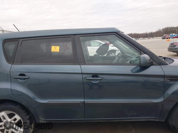 2011 Kia Soul + with VIN KNDJT2A24B7258457, listed as a IAAI auction lot 41751948 with 217,667 mi miles. Bid and sale history available at carsss.com. Image 13.