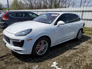 2016 Porsche Cayenne GTS z VIN WP1AD2A20GLA76331, wystawiony jako Copart lot #49819255 z przebiegiem 39 040 mil mil oraz Szkody całkowita. Historia ofert i sprzedaży dostępna na DreamBid. Obrazek 1.