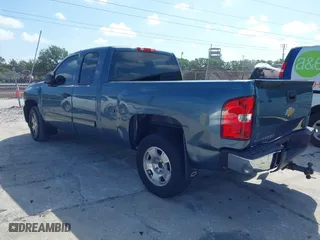 2013 Chevrolet Silverado 1500 LT with VIN 1GCRCSE08DZ117684, listed as a IAAI auction lot 41940484 with 192,374 mi miles. Bid and sale history available at carsss.com. Image 3.